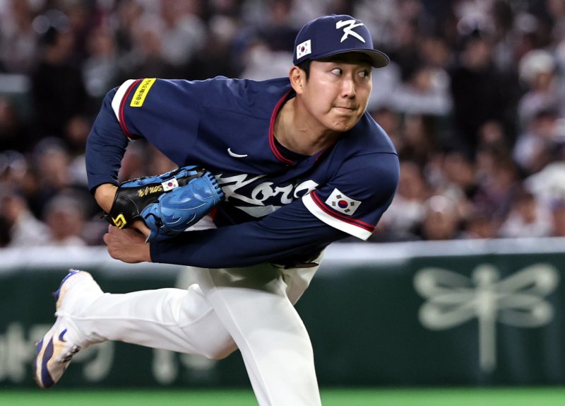 7일 오후 일본 도쿄돔에서 열린 2026 월드베이스볼클래식 C조 조별리그 대한민국과 일본의 경기. 대한민국 손주영이 역투하고 있다. 2026.3.7 ⓒ 뉴스1 구윤성 기자 /사진=뉴스1