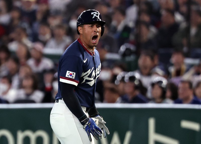 7일 오후 일본 도쿄돔에서 열린 2026 월드베이스볼클래식 C조 조별리그 대한민국과 일본의 경기. 대한민국 저마이 존스가 1회초 무사 1루때 안타 친 뒤 포효하고 있다. 2026.3.7 ⓒ 뉴스1 구윤성 기자