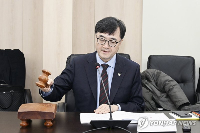 내년도 예산 고강도 지출구조조정 예고…재량 15%·의무 10% 절감