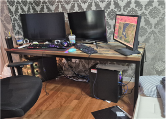 미얀마에서 귀국한 MZ 조직원이 국내 자금세탁 조직에 가담하며 아파트 거실을 자금세탁 사무실로 개조한 모습. 사진=보이스피싱범죄 합동수사부 제공