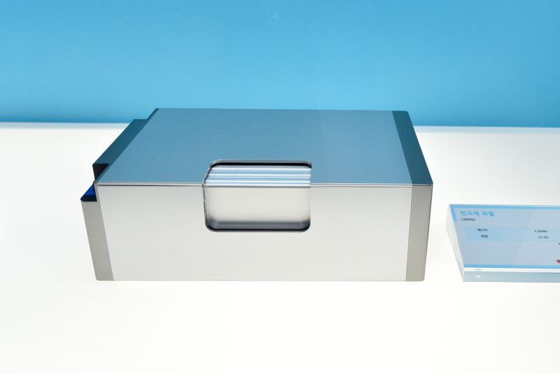 LG에너지솔루션 전고체 배터리 모듈. LG에너지솔루션 제공.