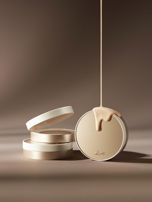 고현정의 뷰티 철학 담았다… 코이, ‘솔리드 리파인드 스킨 텍스처 쿠션’ 출시