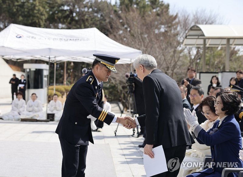 경찰, 3·15의거 추모제서 첫 공식 사과…"역사적 민주화 운동" (출처=연합뉴스)