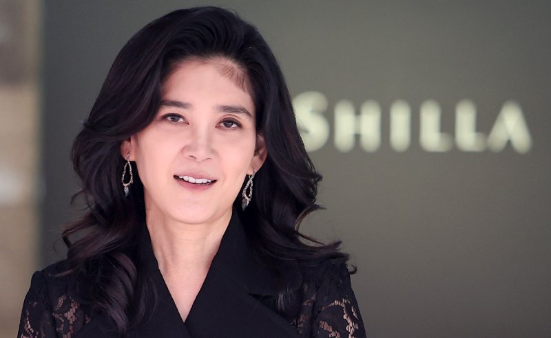 이부진 호텔신라 대표이사 사장이 지난해 3월 20일 오전 서울 중구 삼성전자 장충사옥에서 열린 호텔신라 주주총회에 참석한 후 하고 있다. 2025.3.20 ⓒ 뉴스1 김성진 기자