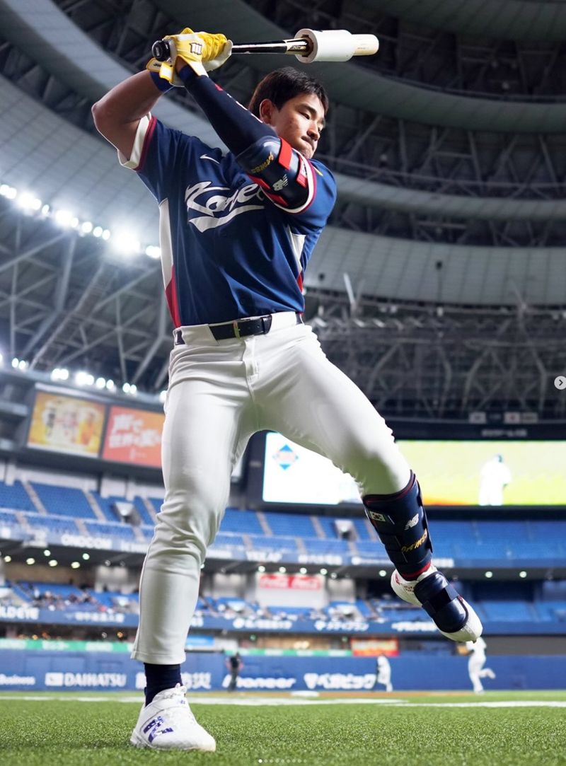 대한민국의 든든한 4번 타자로 자리잡은 안현민.KBO SNS