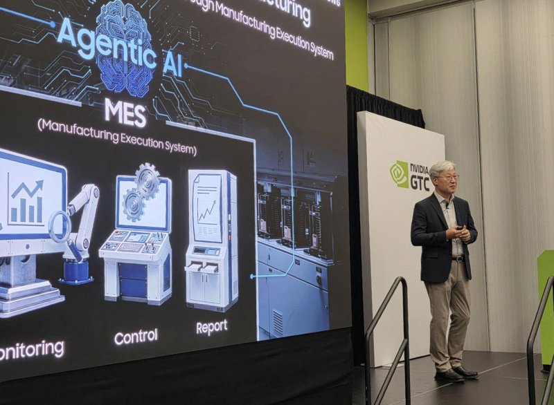 송용호 삼성전자 AI센터장(부사장)이 17일(현지시간) 미국 캘리포니아주 새너제이 컨벤션센터에서 열린 엔비디아 연례 개발자회의 'GTC 2026' 현장에서 반도체 엔지니어링 전략을 발표하고 있다. 삼성전자 제공