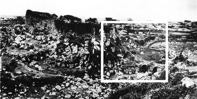 일제강점기 제주성 성곽의 모습이 담긴 옛 사진. 제주항 개발 과정에서 대부분 훼손된 제주성 성곽의 실제 구조가 확인된 것은 이번이 처음이다. /사진=제주특별자치도 제공