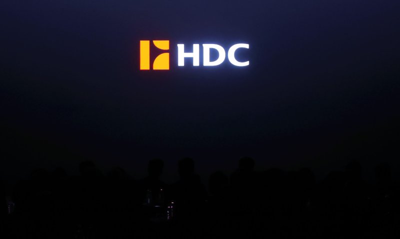 [서울=뉴시스] 홍효식 기자 = 18일 서울 용산구 서울드래곤시티에서 열린 HDC그룹 창립 50주년 기념식에서 신규 CI가 소개되고 있다. 2026.03.18. yesphoto@newsis.com