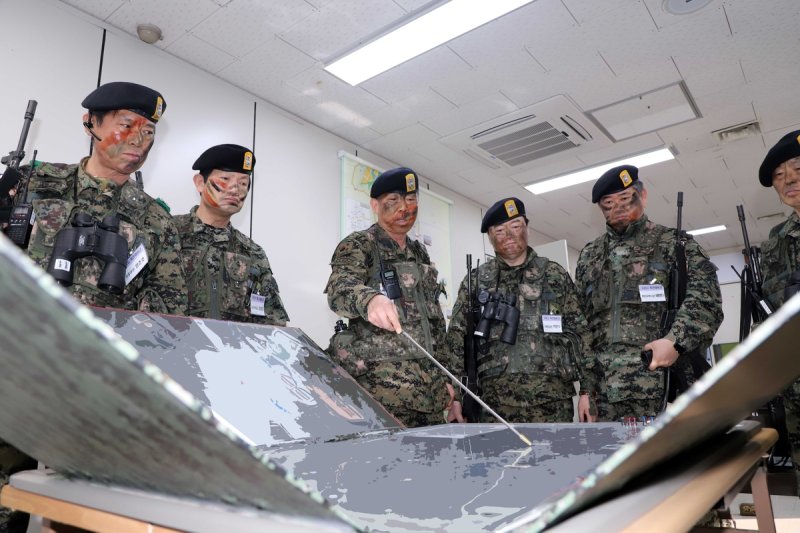 FS연습 연계 훈련 나선 특전사 출신 예비군들 (출처=연합뉴스)