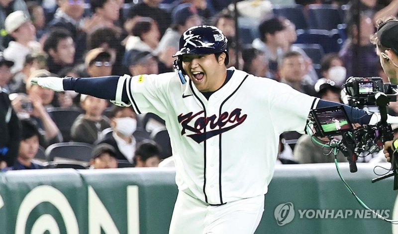지난 WBC에서 대한민국을 8강으로 진입시켰던 문보경. 연합뉴스