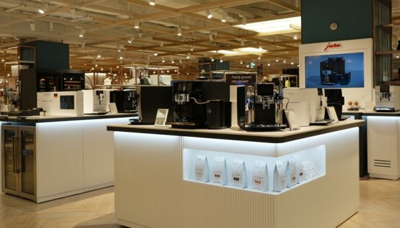 유라(JURA), 롯데백화점 부산본점에 신규 매장 오픈…’커피도시’ 부산 프리미엄 홈카페족 공략