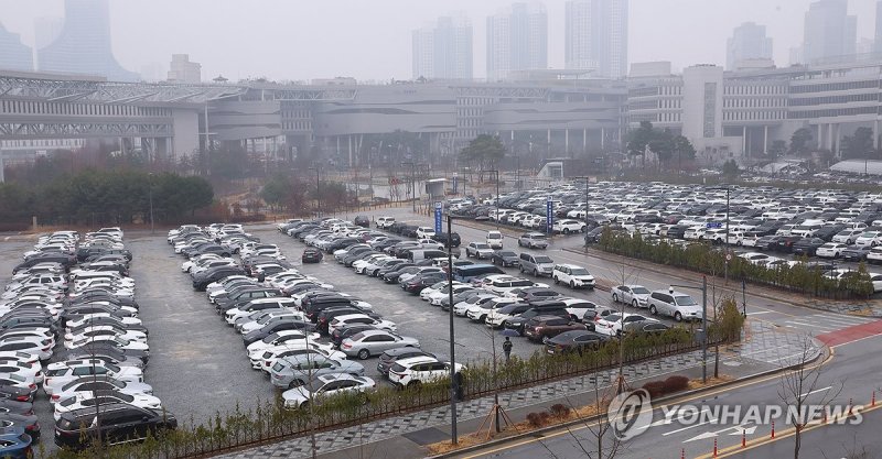 정부, 에너지 수요 절감책 '차량 부제' 추진 검토 (출처=연합뉴스)