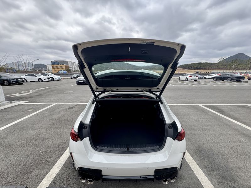 BMW 뉴 M135 xDrive. 사진=김동찬 기자.