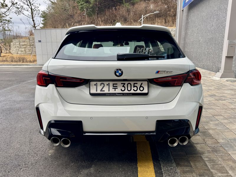 BMW 뉴 M135 xDrive. 사진=김동찬 기자.