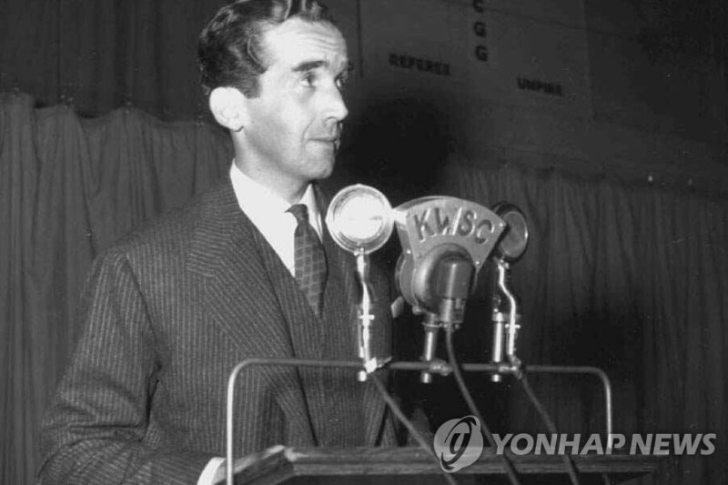 CBS 라디오 방송인 에드워드 머로 (출처=연합뉴스)