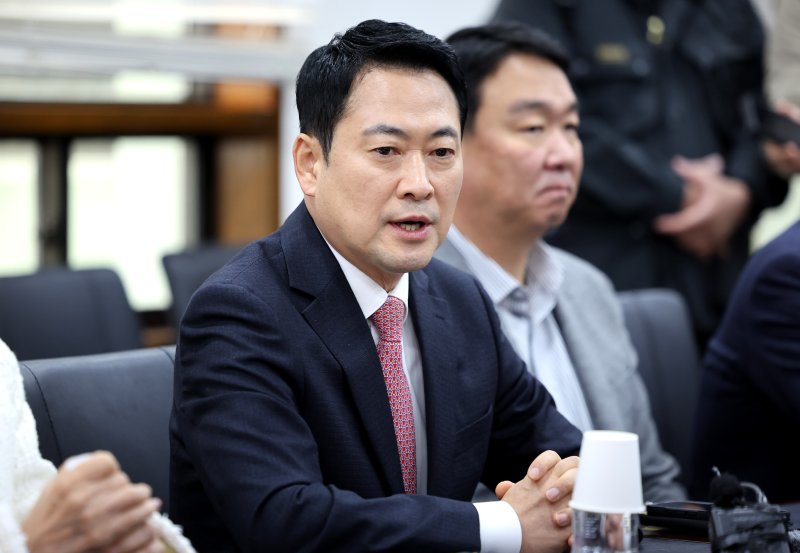 [대구=뉴시스] 이무열 기자 = 장동혁 국민의힘 대표가 22일 대구 수성구 국민의힘 대구시당에서 열린 대구 국회의원 연석회의에서 발언하고 있다. 2026.03.22. lmy@newsis.com