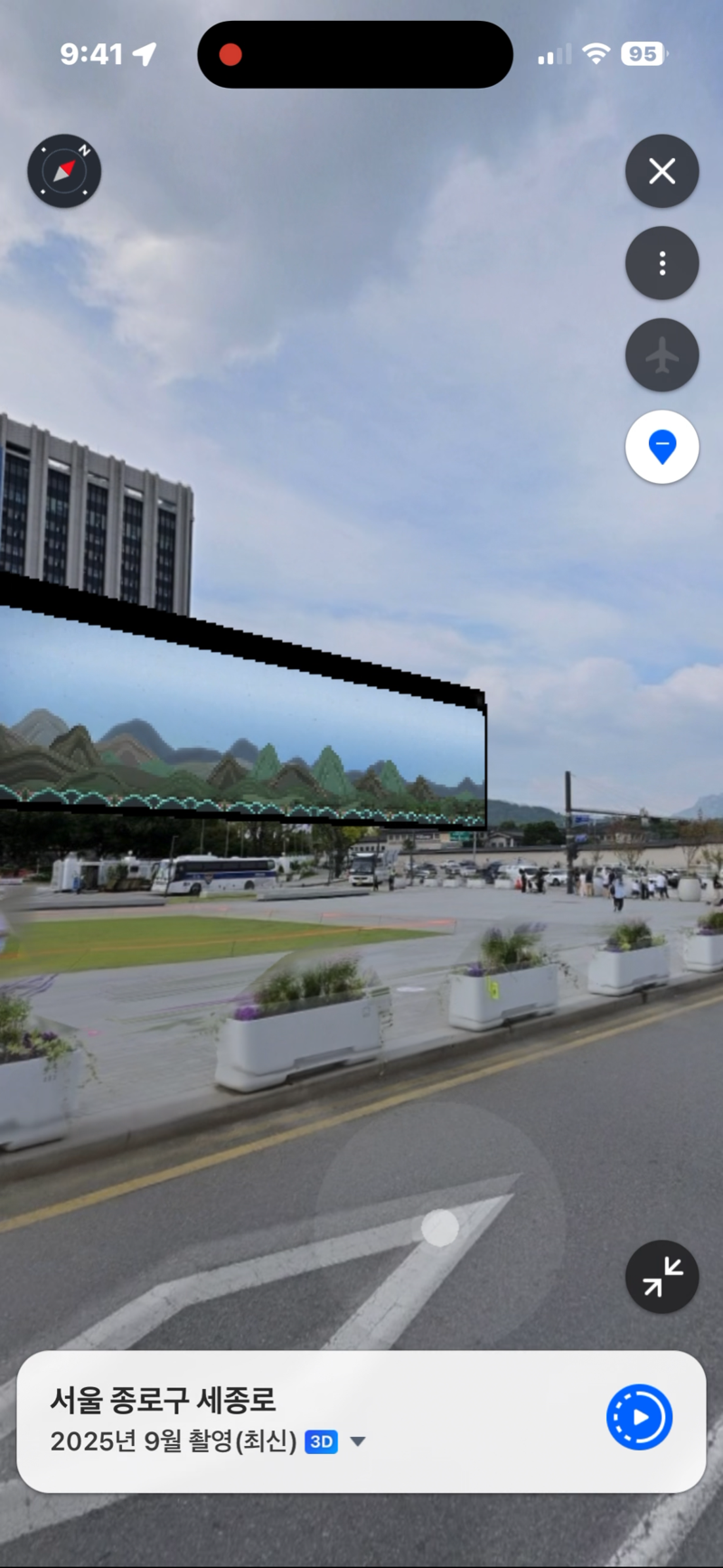 21일 네이버지도 거리뷰 3D 안에 설치된 가상의 전광판에서 BTS 컴백 티저 영상이 나오고 있다. 네이버 제공