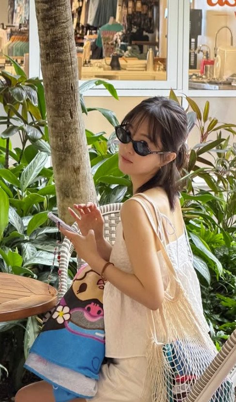 박보영, 휴양지서 수영복 입고 뽐낸 미모…청량의 인간화