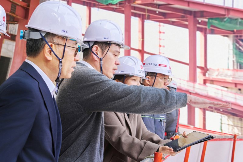 “수영복 입고 홈런공 잡는다?” 메이저리그도 깜짝 놀랄 정용진의 ‘청라 돔’ 정체