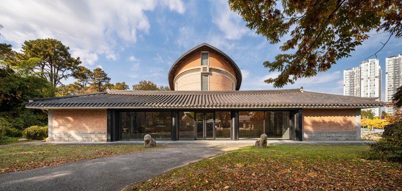 충남 우수건축자산 제 2호로 지정된 아산 구정아트센터. <사진촬영 최용준 작가>