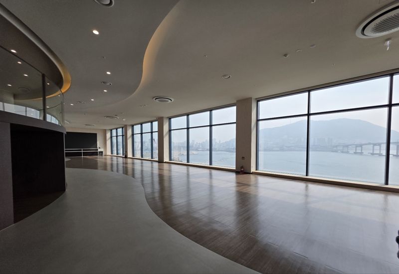 "관광객 2000명 동시 수용"..서부산권 최대 해수사우나&middot;찜질방 '스파 해수랑' 개장