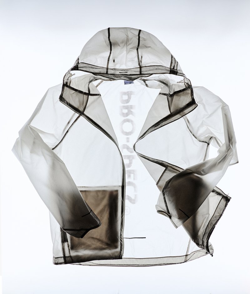 유니 캐리온 윈드브레이커. LS네트웍스 제공