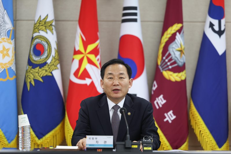 이두희 국방부 차관이 26일 서울 용산구 국방부 본관 1층 대회의실에서 열린 전군 감사관계관 회의에서 인사말을 하고 있다. 국방부 제공