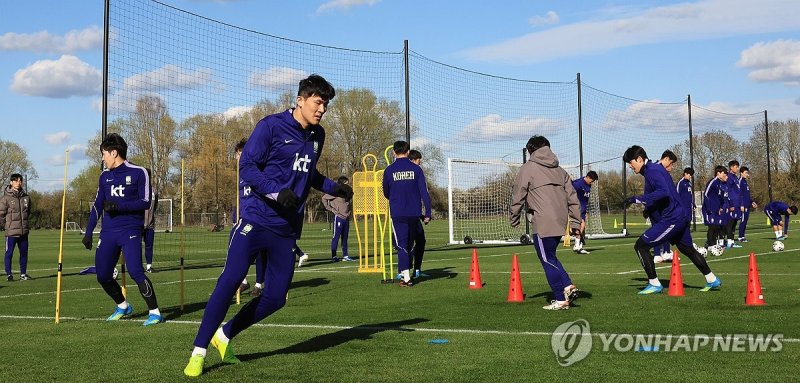 훈련하는 김민재 (출처=연합뉴스)