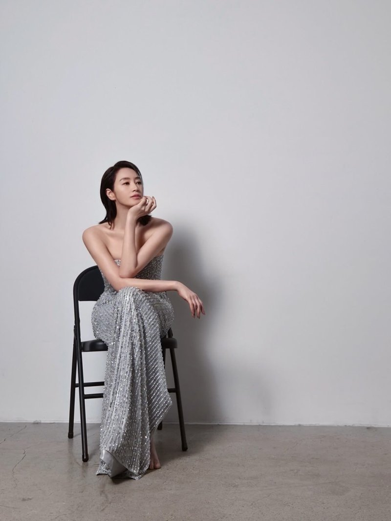 '55세' 김혜수, 방부제 미모…독보적 아우라 [N샷]