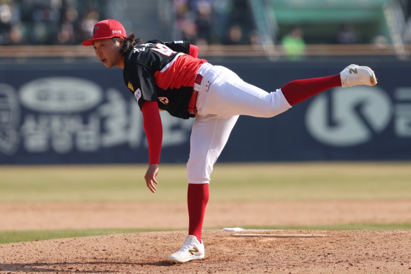 "이럴 수가 있나" 네일 빼고 다 무너졌다… 중심이 꺾인 KIA 마운드, 잔인한 개막 2연전