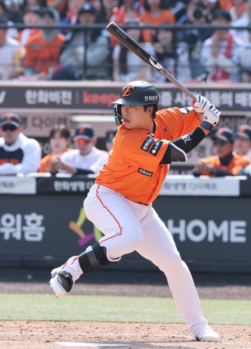 "407억 듀오, 돈 쓸 맛 제대로 나네!" 심우준이 멱살 잡고 강백호가 끝낸 한화의 짜릿한 개막전