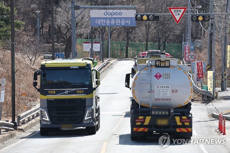 정유업계, 1분기 실적 개선 전망에도 난색…'삼중고'에 불확실성 심화 (출처=연합뉴스)