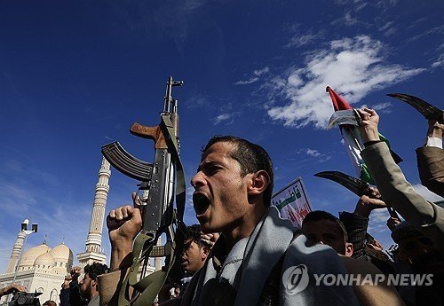 예멘 사낭에서 열린 후티 지지자들의 집회 (출처=연합뉴스)