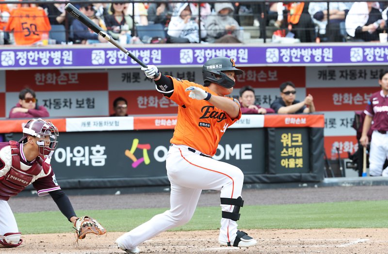 "100억이 전혀 안 아깝다!" 끝내기 치고 다음날 5타점 맹폭… 강백호, 대전벌 찢었다