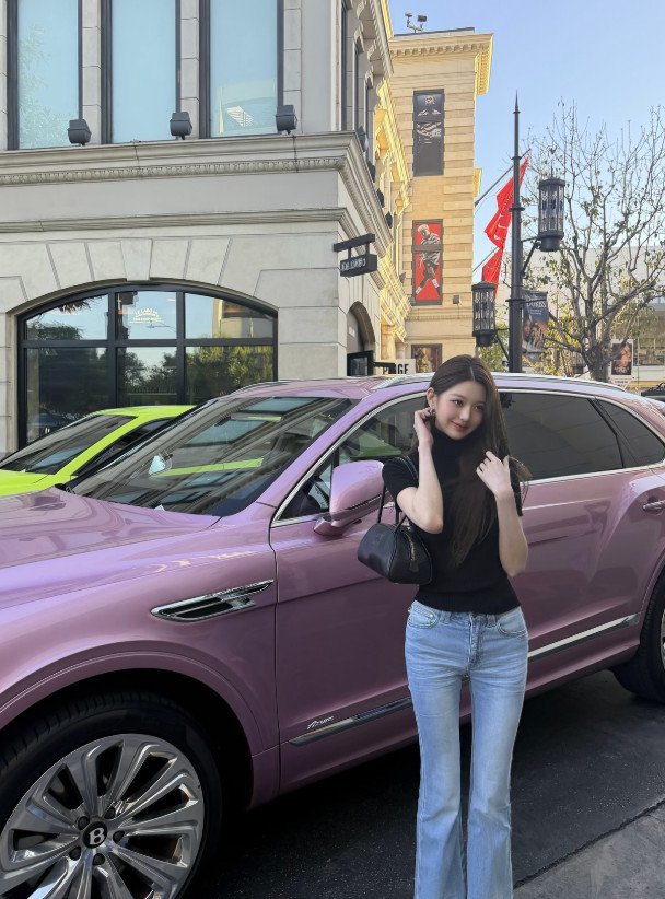 "실사판 마네킹?" 장원영, 믿기지 않는 비율로 압도