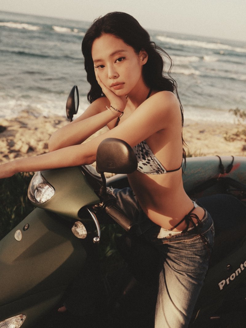 제니, 'K' 외피 벗고 '나'라는 브랜드