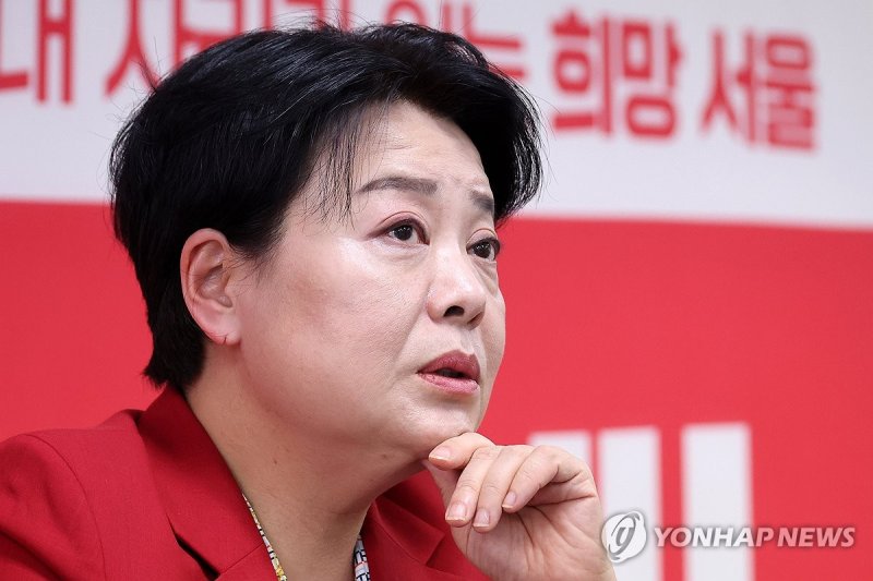 인터뷰하는 국민의힘 윤희숙 서울시장 경선 후보 (출처=연합뉴스)