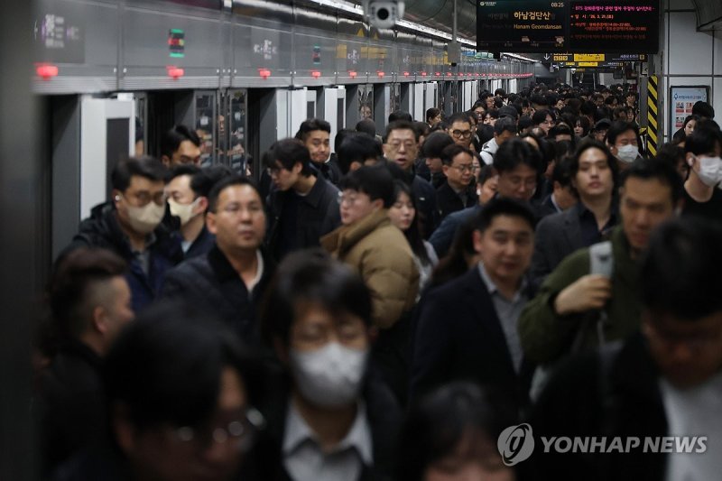 지하철 이용객 증가 (출처=연합뉴스)