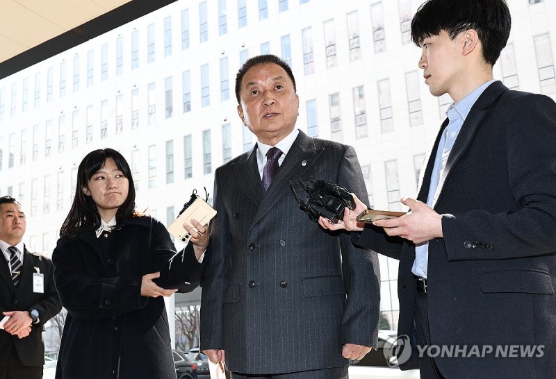 김영환 충북지사, '컷오프 효력정지' 가처분 심문 (출처=연합뉴스)