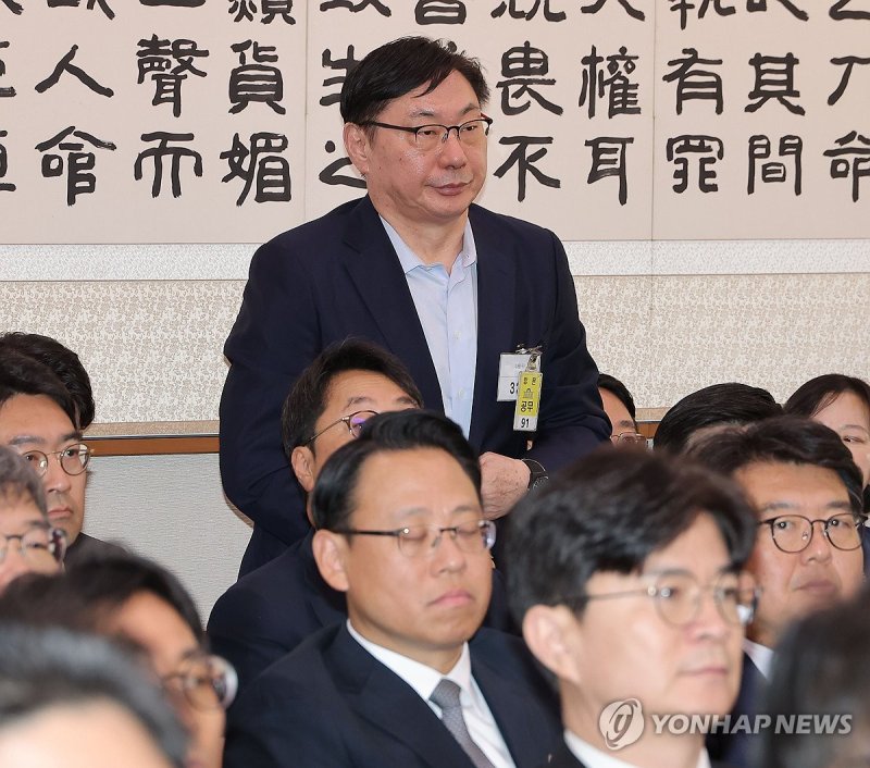 법사위 국정감사 출석한 이화영 전 경기도 평화부지사 (출처=연합뉴스)