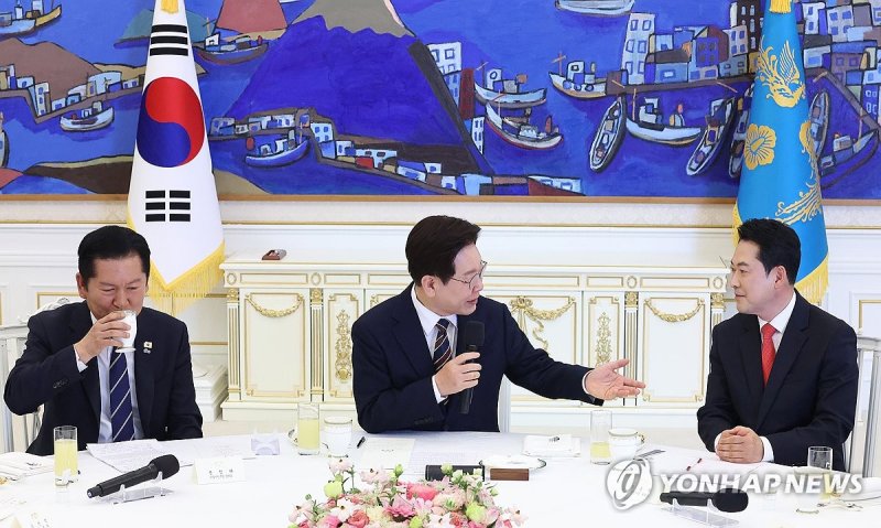 이재명 대통령, 여야정 민생경제 협의체 회담 발언 (출처=연합뉴스)