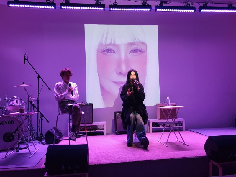 '소리의 마녀' 어떻게 '마법사'로 비상하나…'데뷔 50주년' 한영애, 무대라는 제단 위 비행
