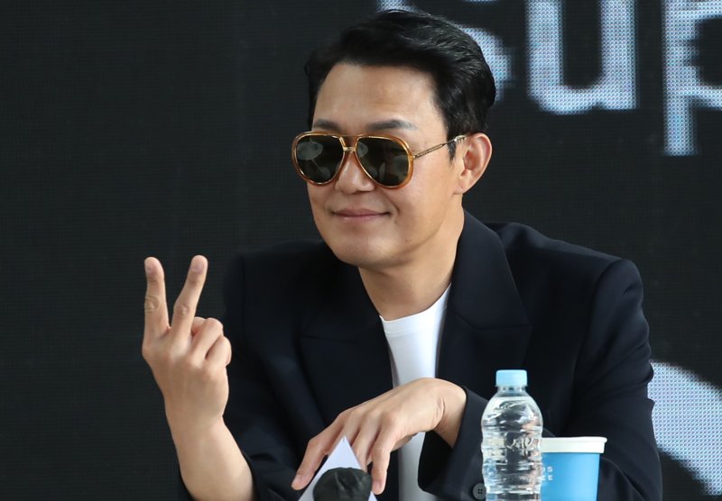 배우 박성웅, 이종호 전 블랙펄인베스트 대표와 임성근 전 해병대 1사단장의 술자리에서의 포옹 장면 증언, 이스라엘의 휴전 위반과 유조선 통행 중단