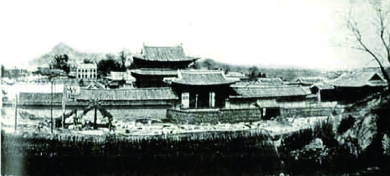 [서울=뉴시스] 1904년 대화재 이전의 경운궁과 조원문 (사진=국가유산청 제공) 2026.04.09. photo@newsis.com *재판매 및 DB 금지