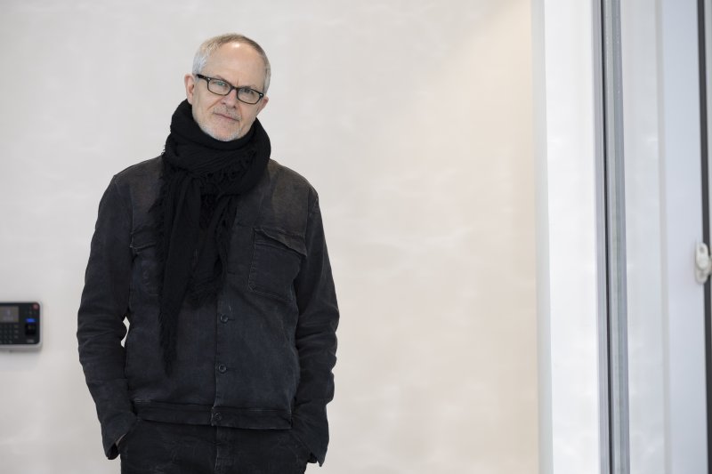 [서울=뉴시스] 김근수 기자 = 뮤지컬 ‘베토벤’ 연출가 길 메머트가 9일 오전 서울 강남구 빌딩숨에서 열린 라운드 인터뷰에서 포즈를 취하고 있다. 2026.04.09. ks@newsis.com