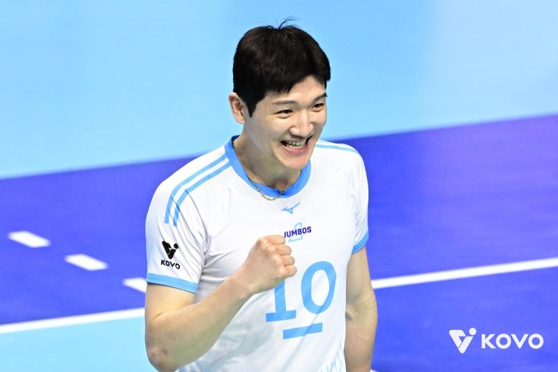 득점 후 기뻐하는 대한항공의 정지석 (출처=연합뉴스)