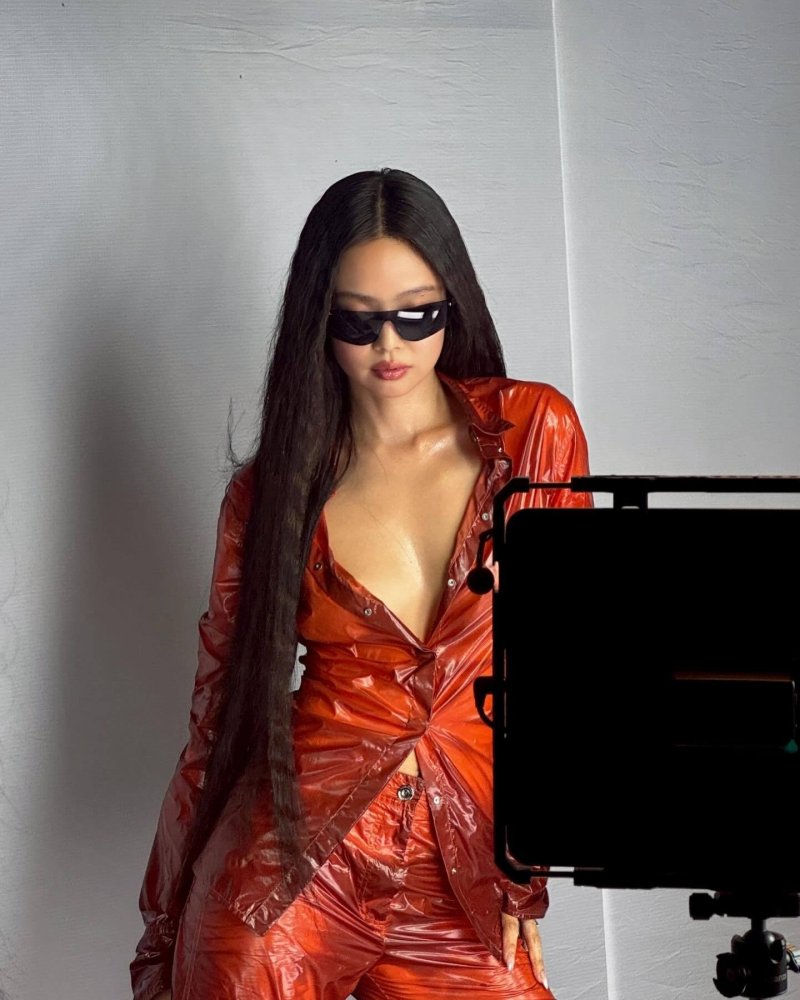 제니, 언더웨어 비치는 과감 시스루 패션…독보적 매력