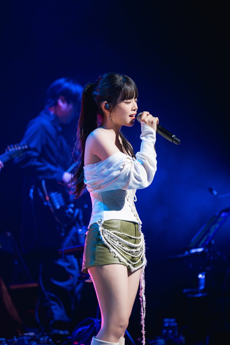 세상 피로 덜어내는 도피처…윤마치, 눈부신 취향에 속절없이 '만취'