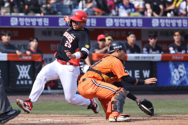 김태군 빠졌는데 이렇게 든든하다고? KIA 한준수의 '미친 맹활약'… 작년 눈물 쏟던 그 포수 맞나