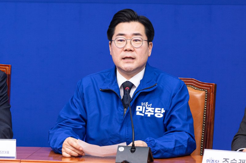 인천시장 후보 공천이 확정된 박찬대 의원. 2026.3.4 ⓒ 뉴스1 이승배 기자